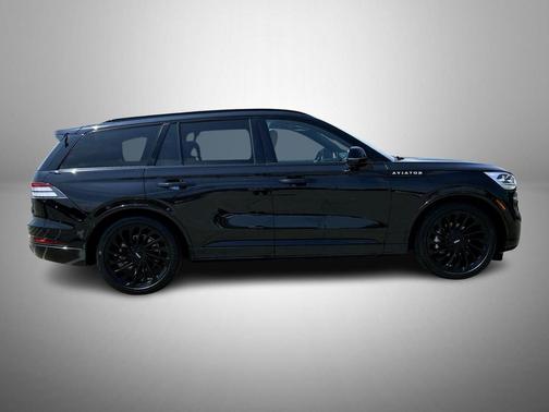 Infinite Black Metallic Clearcoat 2024 Lincoln Aviator Black Label AWD