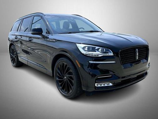 Infinite Black Metallic Clearcoat 2024 Lincoln Aviator Black Label AWD