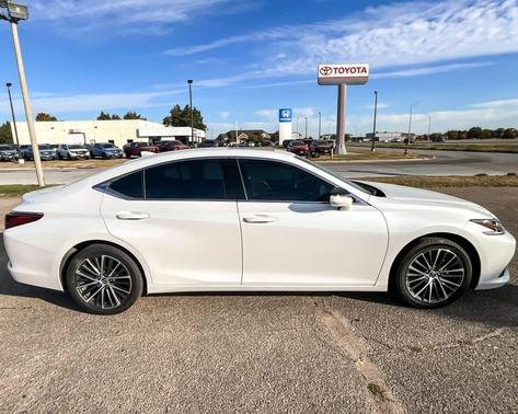 2023 Lexus ES 350 Base