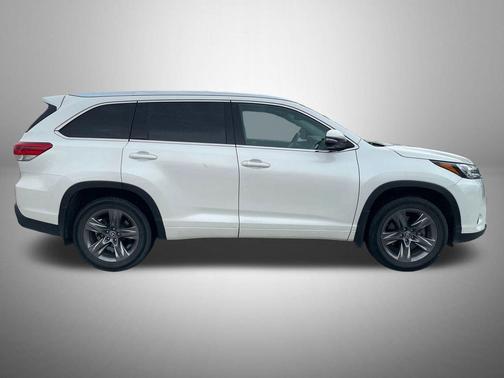 2019 Toyota Highlander Limited Platinum