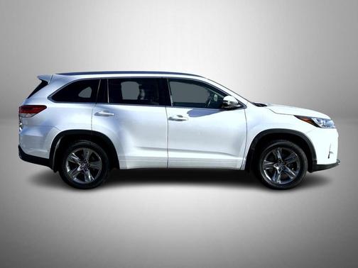 2019 Toyota Highlander Limited Platinum