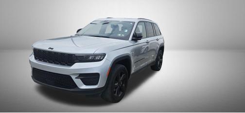 Silver Zynith 2023 Jeep Grand Cherokee Altitude