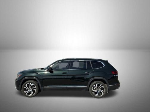 Racing Green 2021 Volkswagen Atlas 3.6L SEL Premium