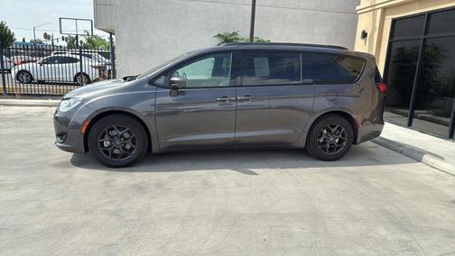 2019 Chrysler Pacifica Touring-L Plus
