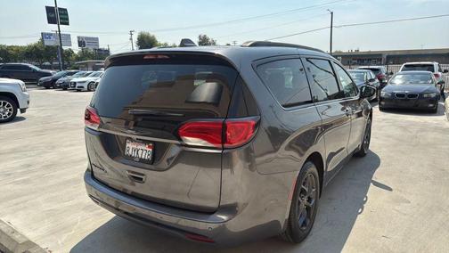 2019 Chrysler Pacifica Touring-L Plus
