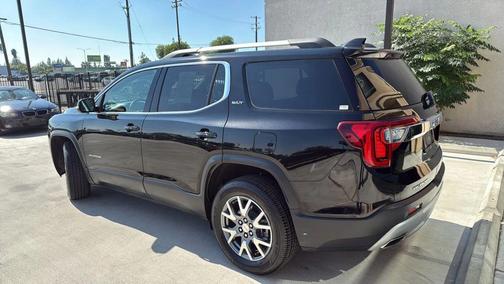 2023 GMC Acadia AWD SLT