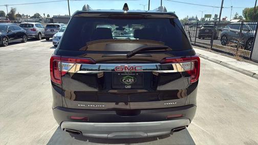 2023 GMC Acadia AWD SLT