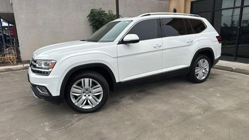 2018 Volkswagen Atlas 3.6L SEL Premium
