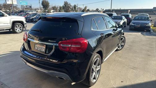 2015 Mercedes-Benz GLA-Class 4MATIC