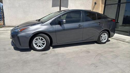 2019 Toyota Prius LE
