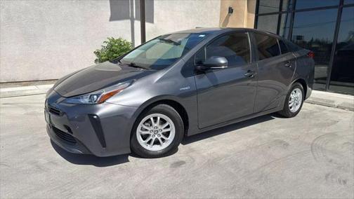 2019 Toyota Prius LE