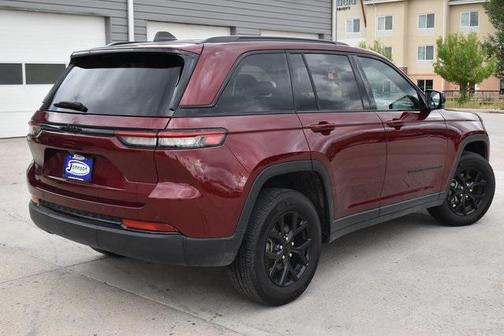 2024 Jeep Grand Cherokee Altitude