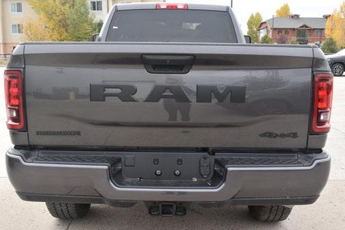 2025 RAM 3500 Big Horn Crew Cab 4x4 8' Box