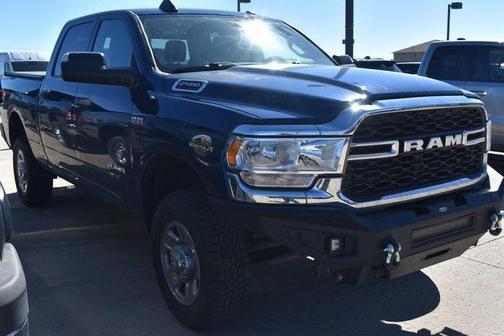 2021 RAM 2500 Tradesman Crew Cab 4x4 6'4' Box
