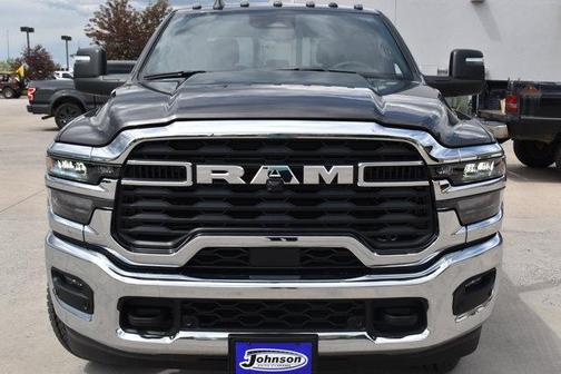2025 RAM 2500 Tradesman Crew Cab 4x4 6'4' Box