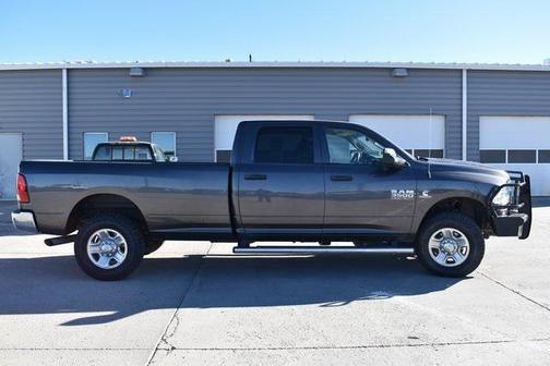 2018 RAM 3500 Tradesman Crew Cab 4x4 8' Box