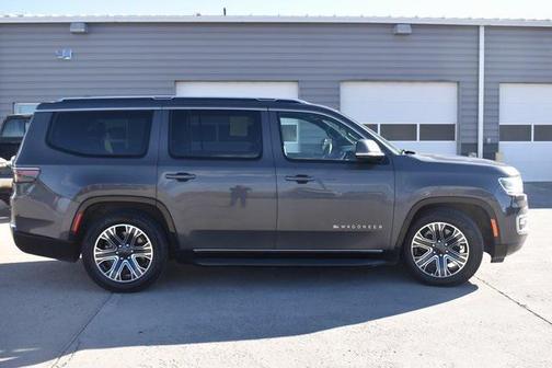 2022 Jeep Wagoneer Series III 4x4