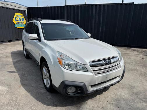 White 2013 Subaru Outback 2.5i Premium