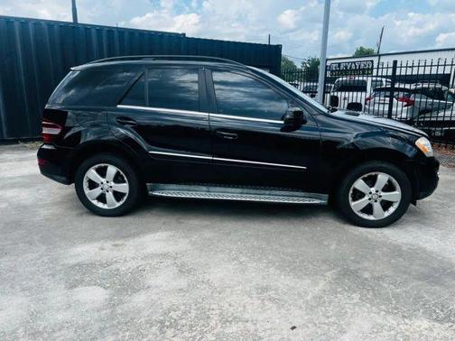 Black 2011 Mercedes-Benz M-Class ML 350