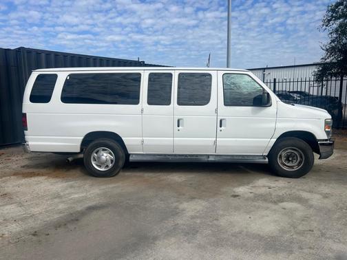 2012 Ford E350 Super Duty 
