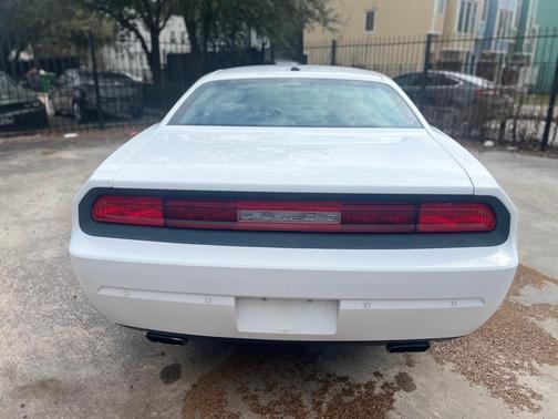 2014 Dodge Challenger SXT