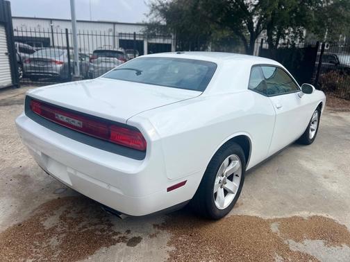 2014 Dodge Challenger SXT