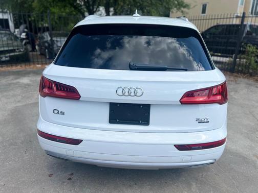Ibis White 2018 Audi Q5 2.0T Premium
