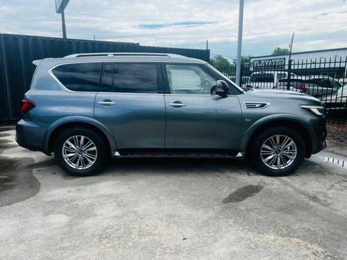 Gray 2018 INFINITI QX80 Base