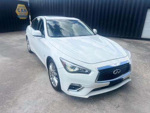 White 2019 INFINITI Q50
