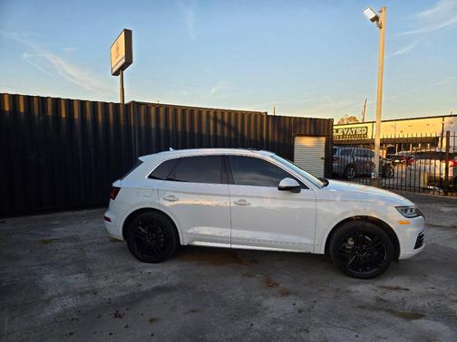 Ibis White 2018 Audi Q5 2.0T Premium Plus