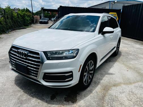 Carrara White 2017 Audi Q7 3.0T Premium Plus