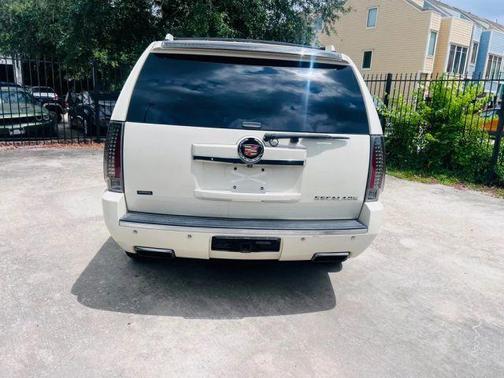 White 2014 Cadillac Escalade Premium
