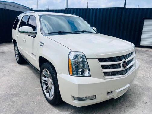 White 2014 Cadillac Escalade Premium