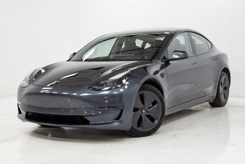 Gray 2022 Tesla Model 3 Long Range