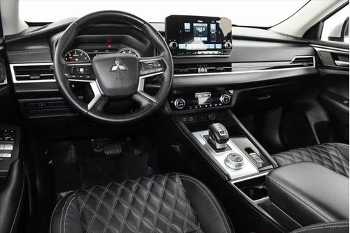 2022 Mitsubishi Outlander SEL
