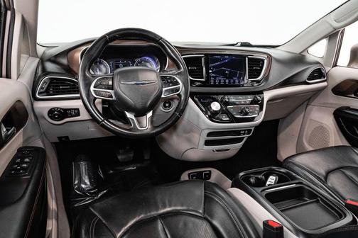 2018 Chrysler Pacifica Touring-L