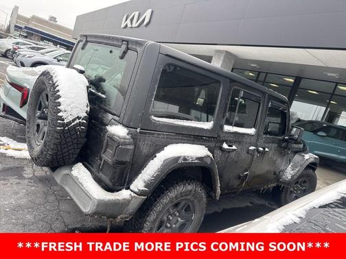 2022 Jeep Wrangler Unlimited Sport