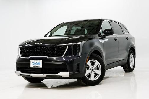2025 Kia Sorento LX