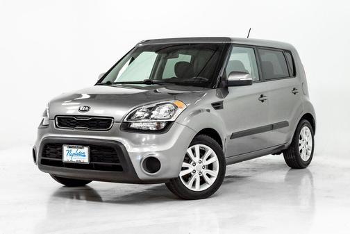 Titanium Pearl Metallic 2013 Kia Soul +