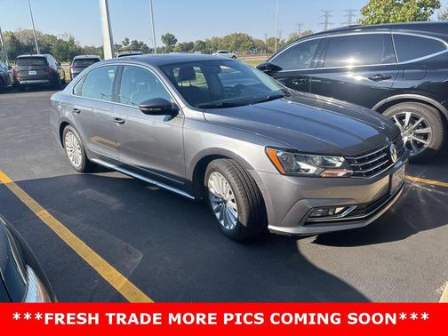 2016 Volkswagen Passat 1.8T SE w/Technology