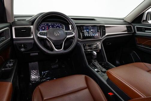 2023 Volkswagen Atlas 3.6L SE w/Technology