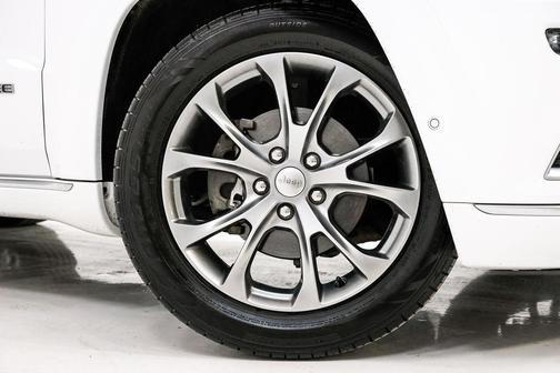 2020 Jeep Grand Cherokee Summit