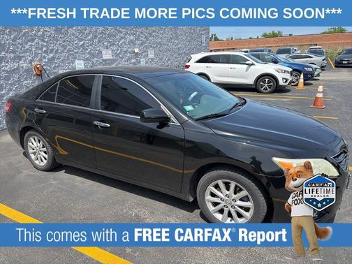 Black 2011 Toyota Camry XLE