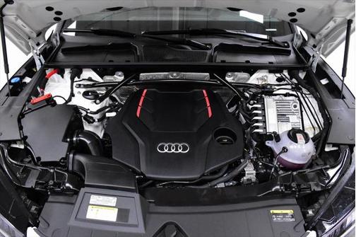 2022 Audi SQ5 3.0T Premium Plus