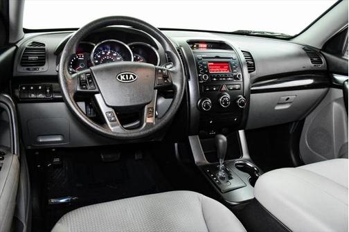 2012 Kia Sorento LX