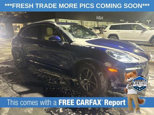 2023 Porsche Macan Base