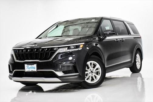 2023 Kia Carnival LX