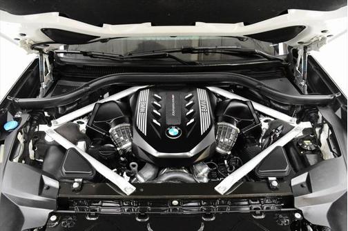2021 BMW X7 M50i