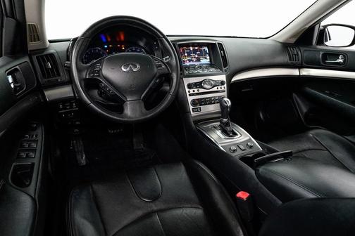 2011 INFINITI G37x Base