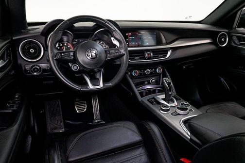 2023 Alfa Romeo Stelvio Veloce